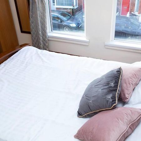 Cheerful 2 Bedroom House In The Heart Of 벨파스트 외부 사진