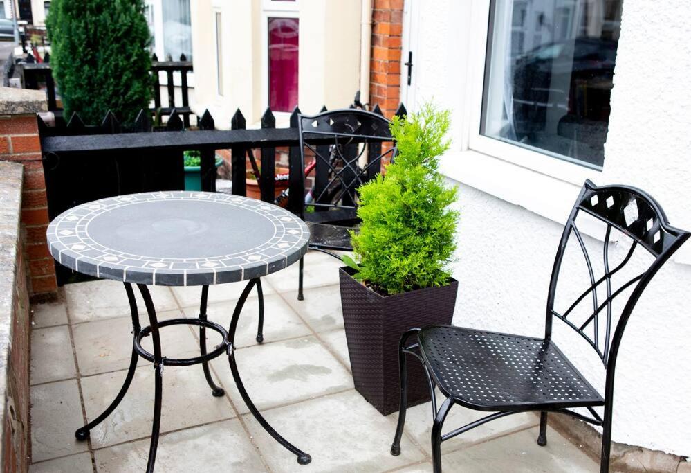 Cheerful 2 Bedroom House In The Heart Of 벨파스트 외부 사진